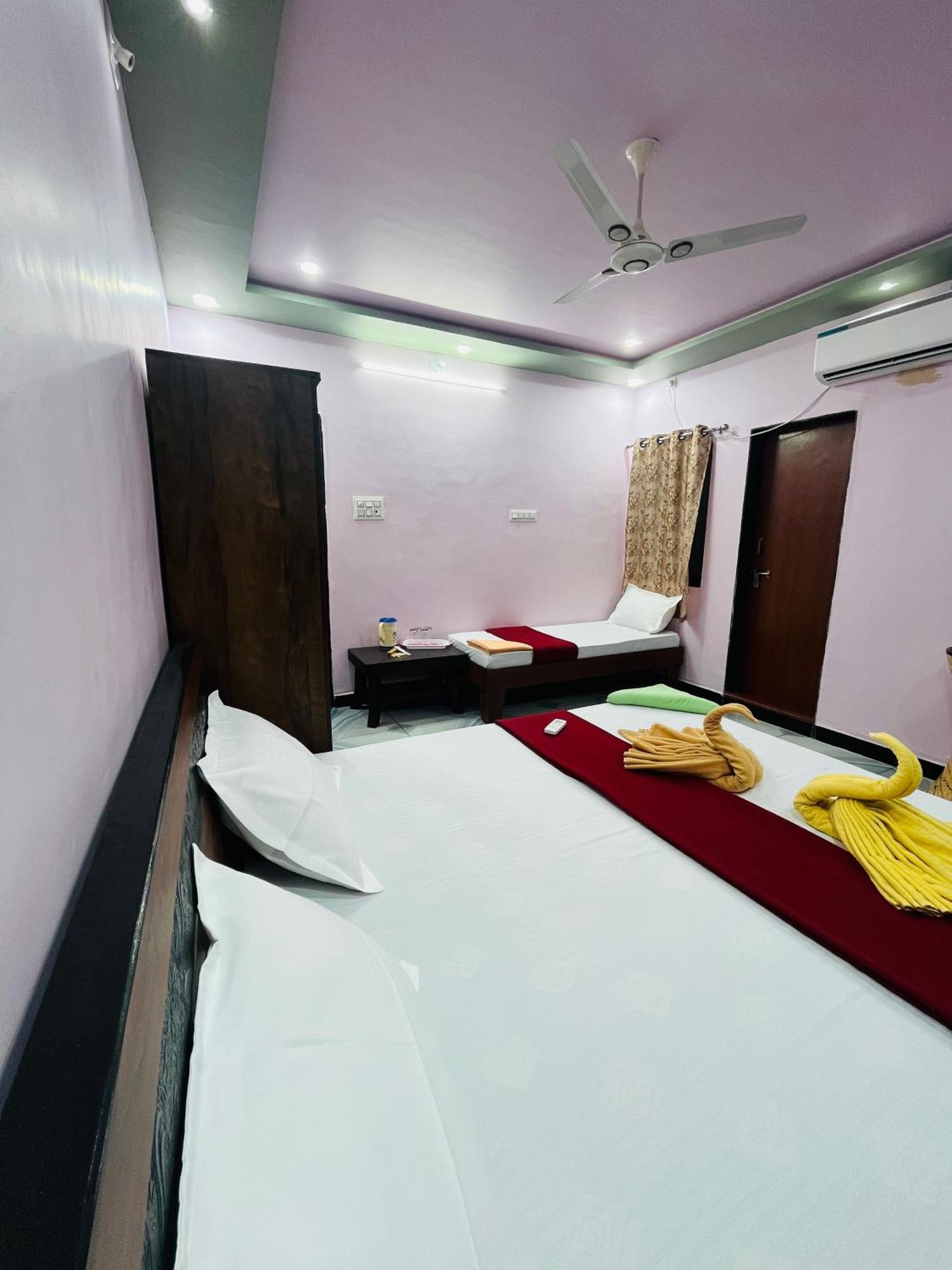 Kamdhenu Home Stay Garudeshwar Zewnętrze zdjęcie