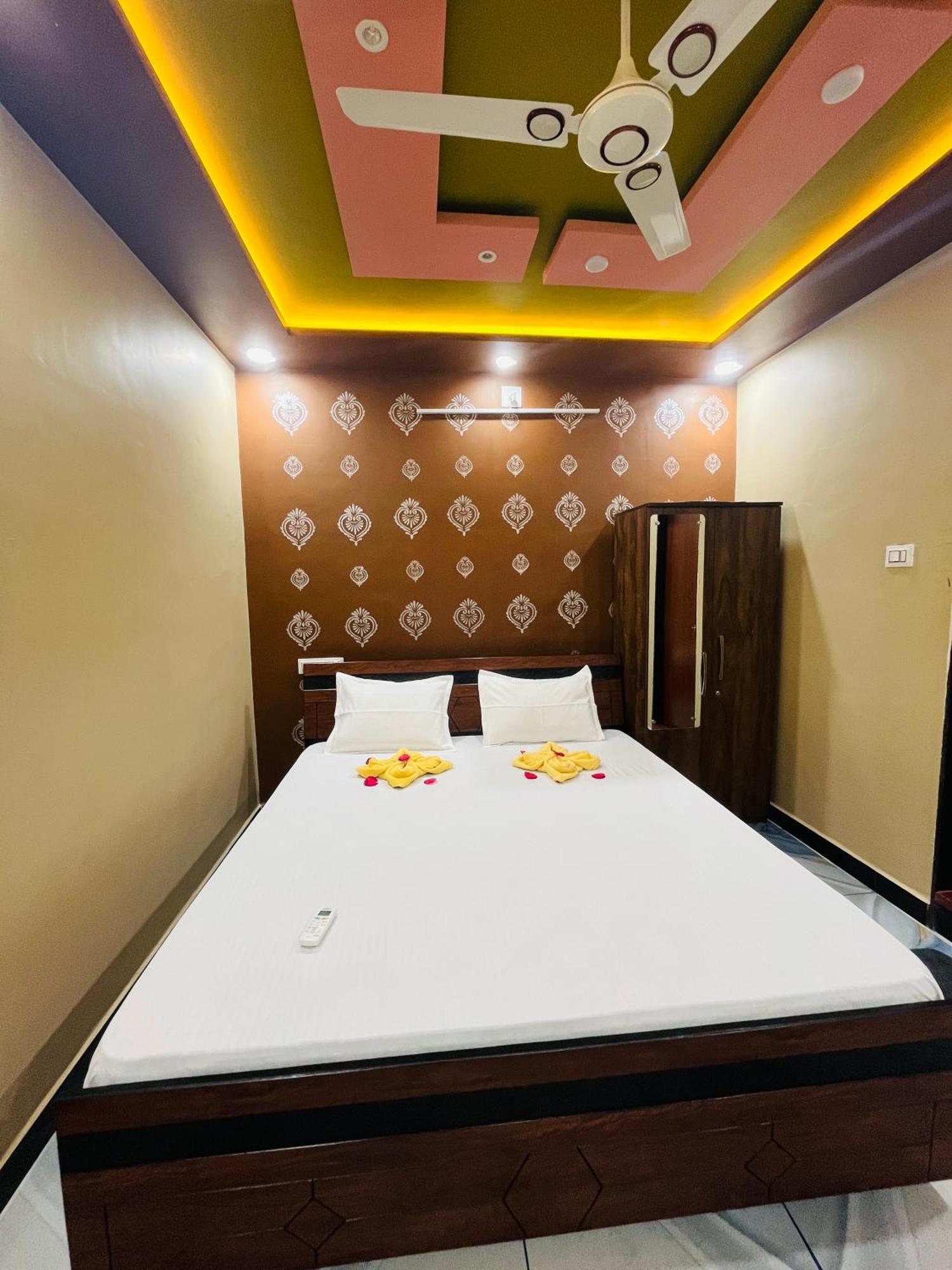 Kamdhenu Home Stay Garudeshwar Zewnętrze zdjęcie